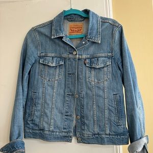 Women’s Levi’s Jean Jacket